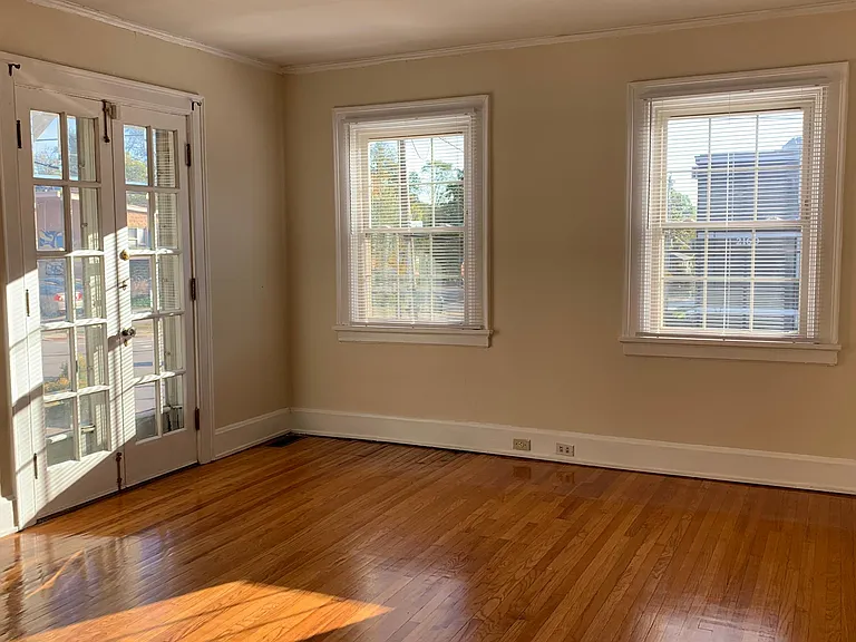 931 Nassau St #1 — Photo 13
