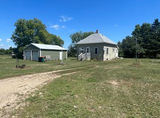 624 N Main St, Hewitt, MN 56453