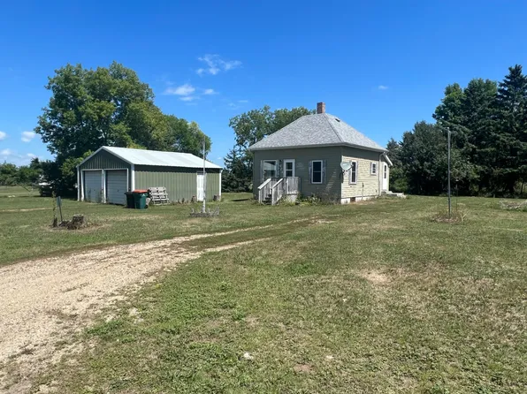 624 N Main St, Hewitt, MN 56453