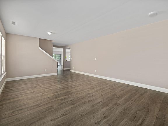 5th image of 308 Steedmont Dr