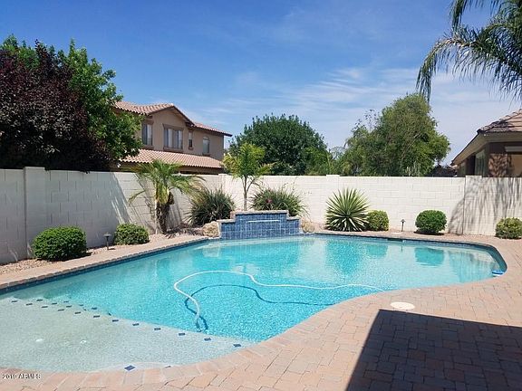 5th image of 3084 E Linda Ln