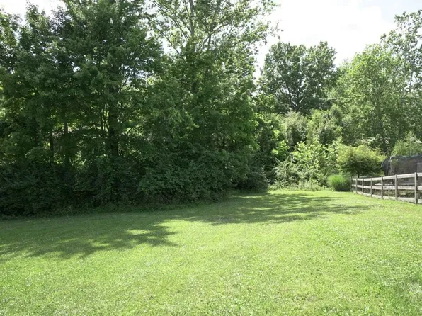 627 Priscilla Ln, Florence, KY 41042