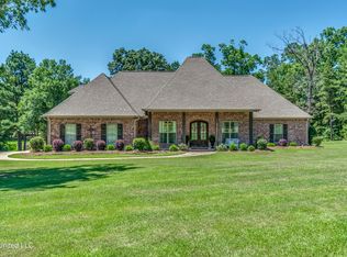 120 Fernwood Ln, Pearl, MS 39208