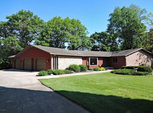 730 Crestview Ln, Owatonna, MN 55060