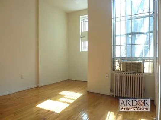 Rented by ArdorNY | media 29