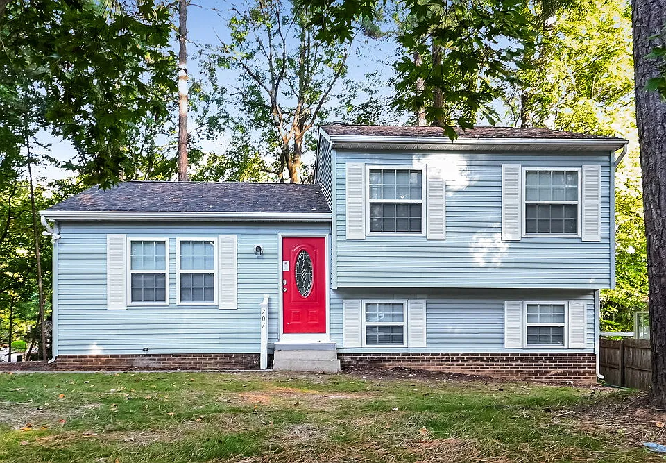 707 Middleton Ave