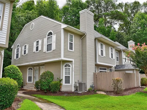 1449 Shortleaf Ln, Chesapeake, VA 23320