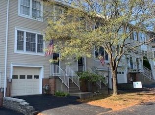 5 Cherryhurst Ln, Bridgeville, PA