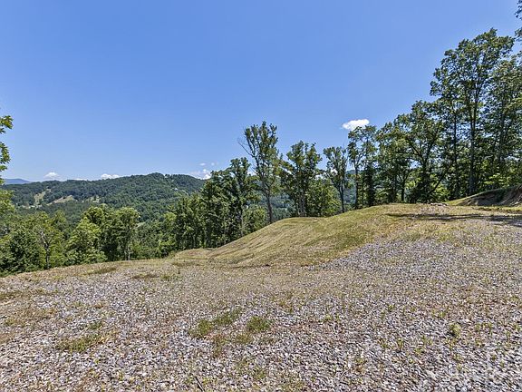 5th image of 160 Covey Dr #1-2