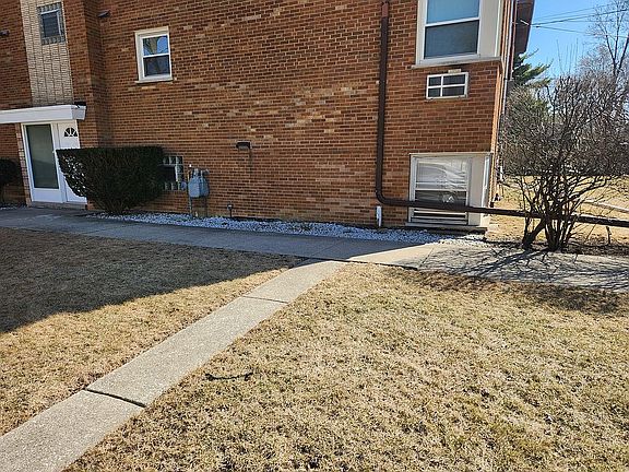 2nd image of 839 Lathrop Ave