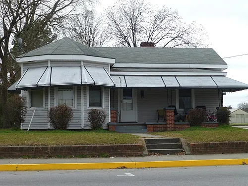 313 N Main St Photo 1