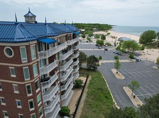200 Lake St UNIT 6C, Saint Joseph, MI 49085