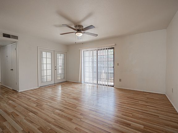 4th image of 3119 W Cochise Dr Unit 139
