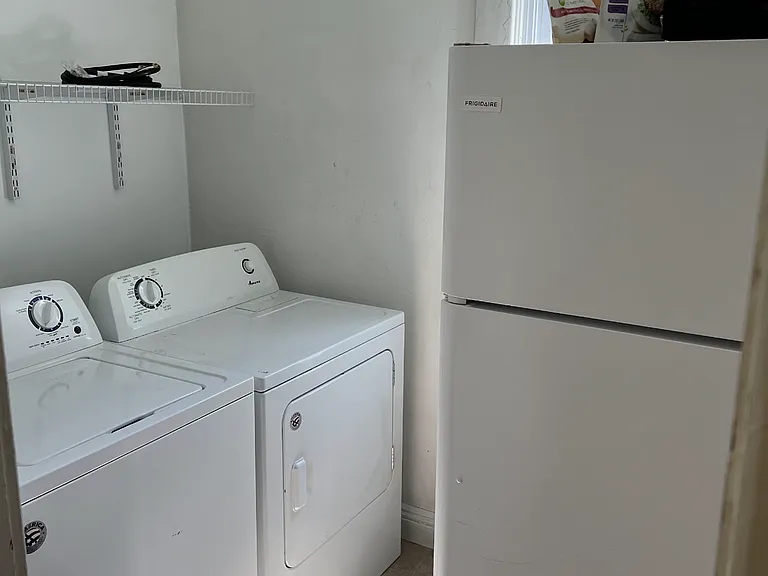 446 Morris St #1 — Photo 9