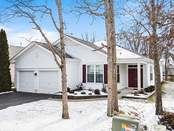 4th image of 155 Southampton Dr