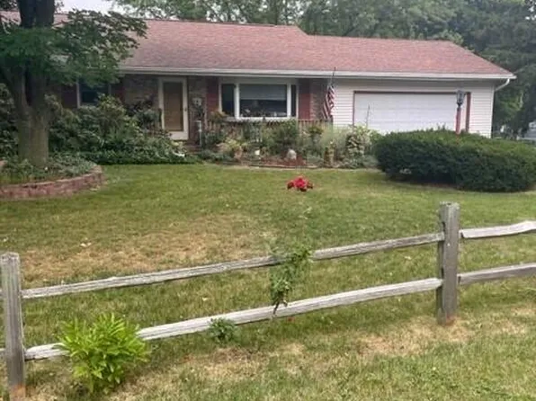 5659 Wendzel Dr, Coloma, MI 49038