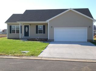 1315 Calgary Way, Bowling Green, KY 42101