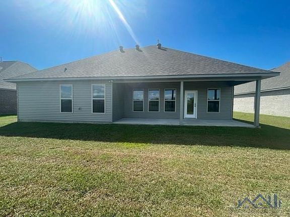 4th image of 326 Carriage Way