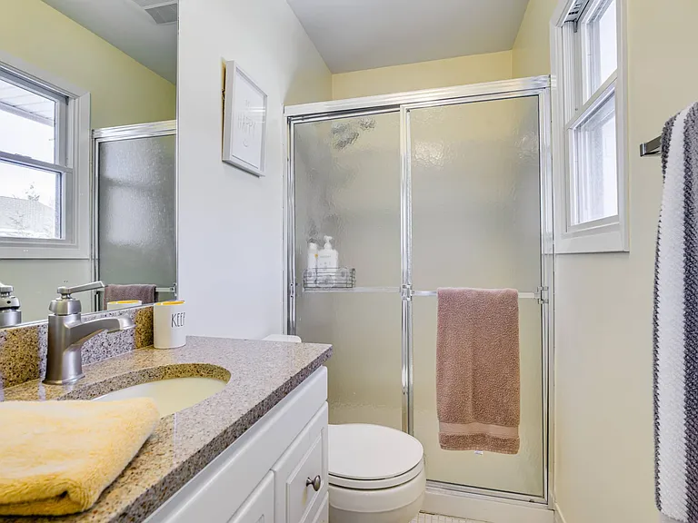 50 Hubbard Ln #37 — Photo 10