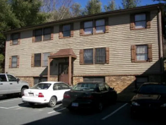 2 bed, $1,250 — Photo 2