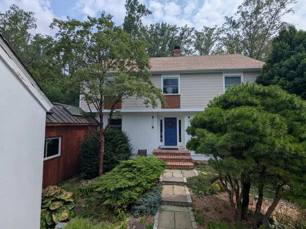 7 Joanne Ln, Weston, CT 06883