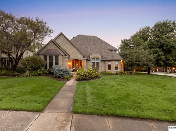 21506 Pinehurst Ave, Elkhorn, NE 68022