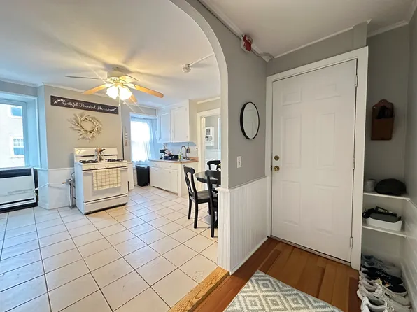 34 Whipple Ave #2F, Smithfield, RI 02917