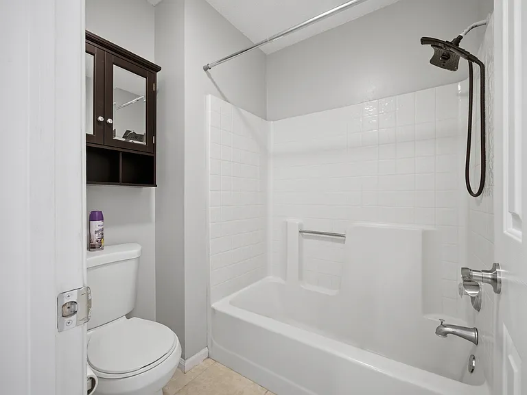 944 Gas Light Ln #1 — Photo 13