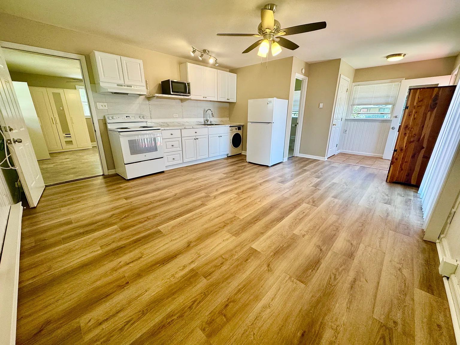 1 bed, 600 sqft, $1,800 — Photo 2