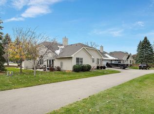 4191 Beaver Dam Rd, Eagan, MN 55122