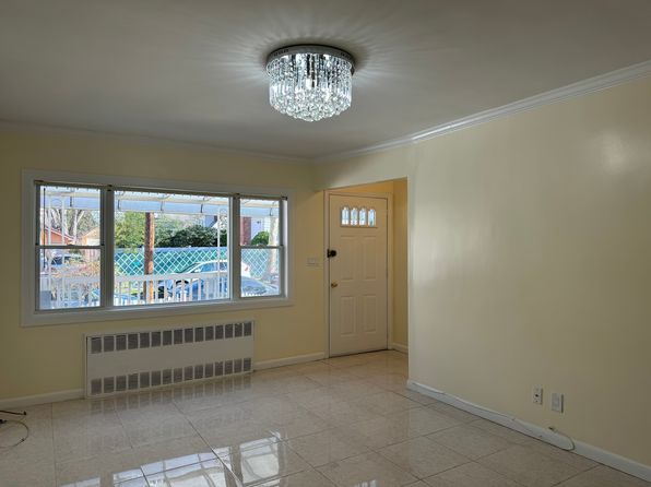 7310 160th St Floor 1