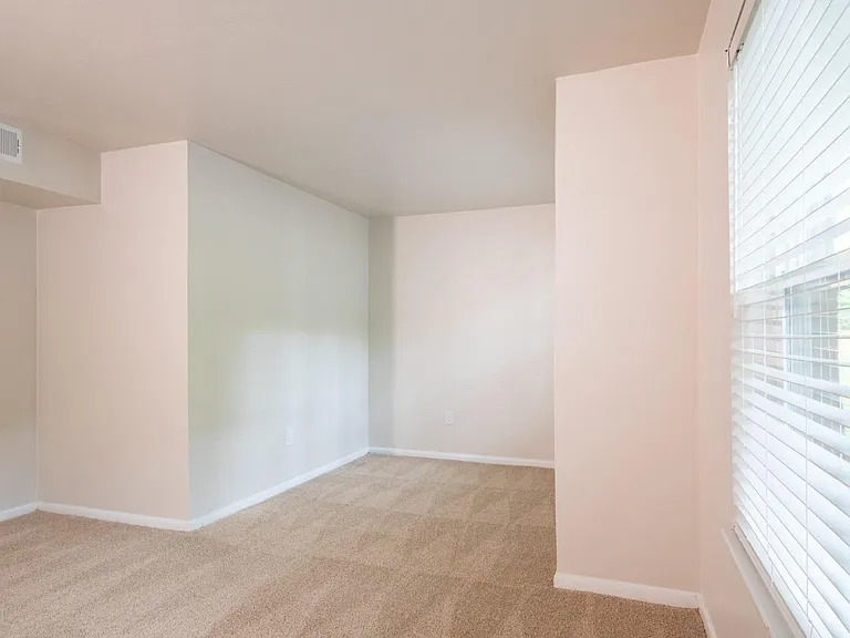 One Central Apartment Homes — Photo 21
