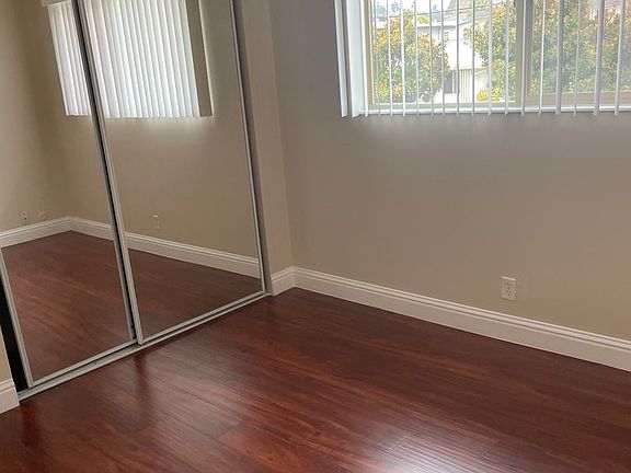 4th image of 435 Walnut St APT 3