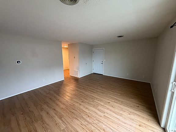 2nd image of 515 W Grant Ave #5