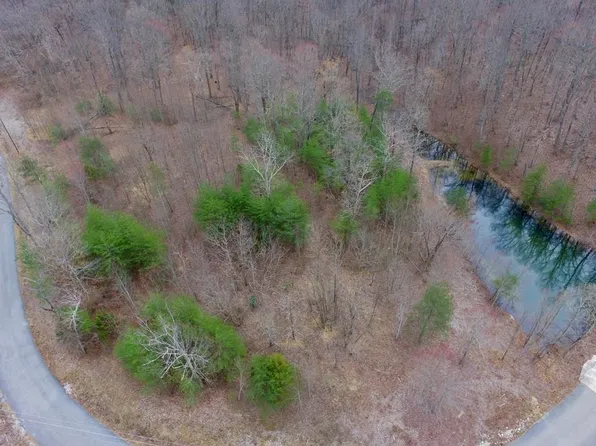 1004 Overlook Dr, Spencer, TN 38585
