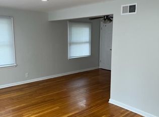 2037 Stillwater Dr, Saint Louis, MO 63114
