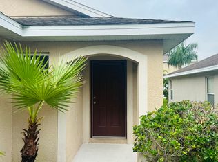 10342 Avelar Ridge Dr, Riverview, FL 33578