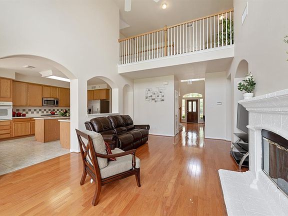 3rd image of 11407 Starlight Bay St