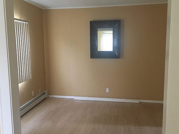 3rd image of 735 Teneyck Ave