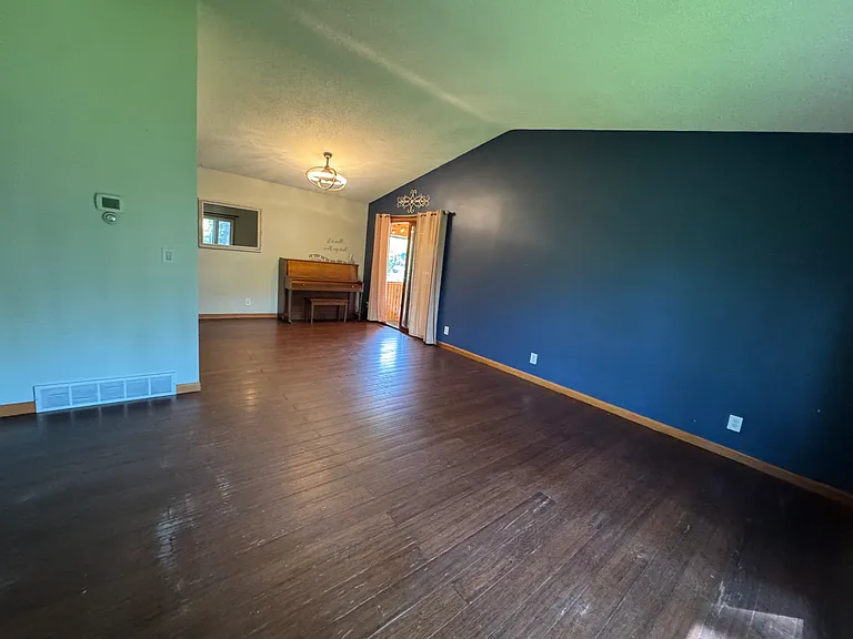 3452 Clyde Rd — Photo 6