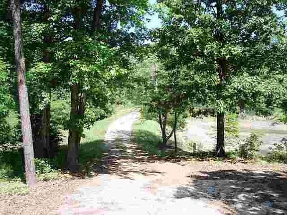 3rd image of 176 County Road 1309