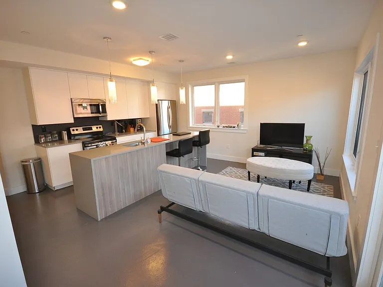 661 Massachusetts Ave #9 — Photo 1