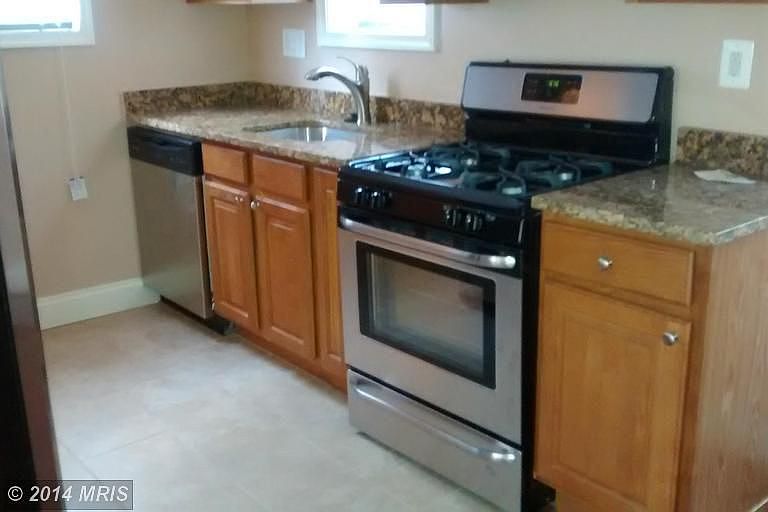2nd image of 5552 Bass Pl SE