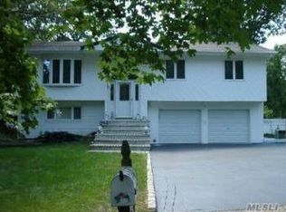 88 Smithtown Rd, Fishkill, NY 12524