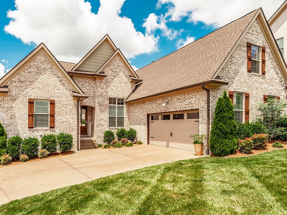 1st image of 392 Arrow Ct