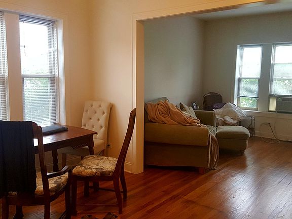 2nd image of 2945 W Fullerton Ave #3