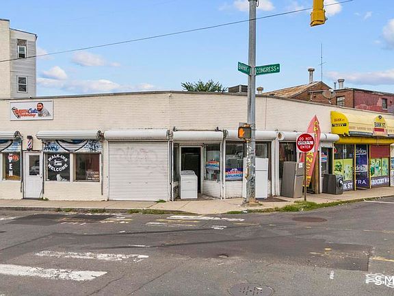 5th image of 872 Bank Street