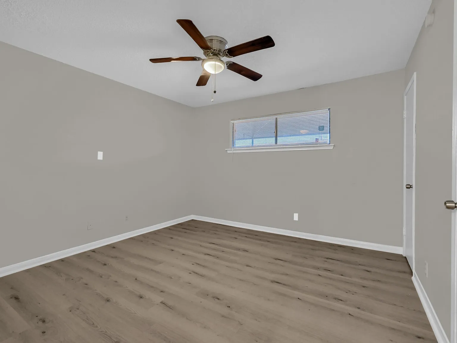 Crestridge — Photo 3
