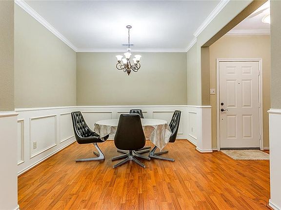 5th image of 1614 Gillarel Springs Ln