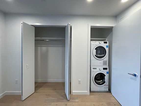 4th image of 14474 Northern Blvd E #5U